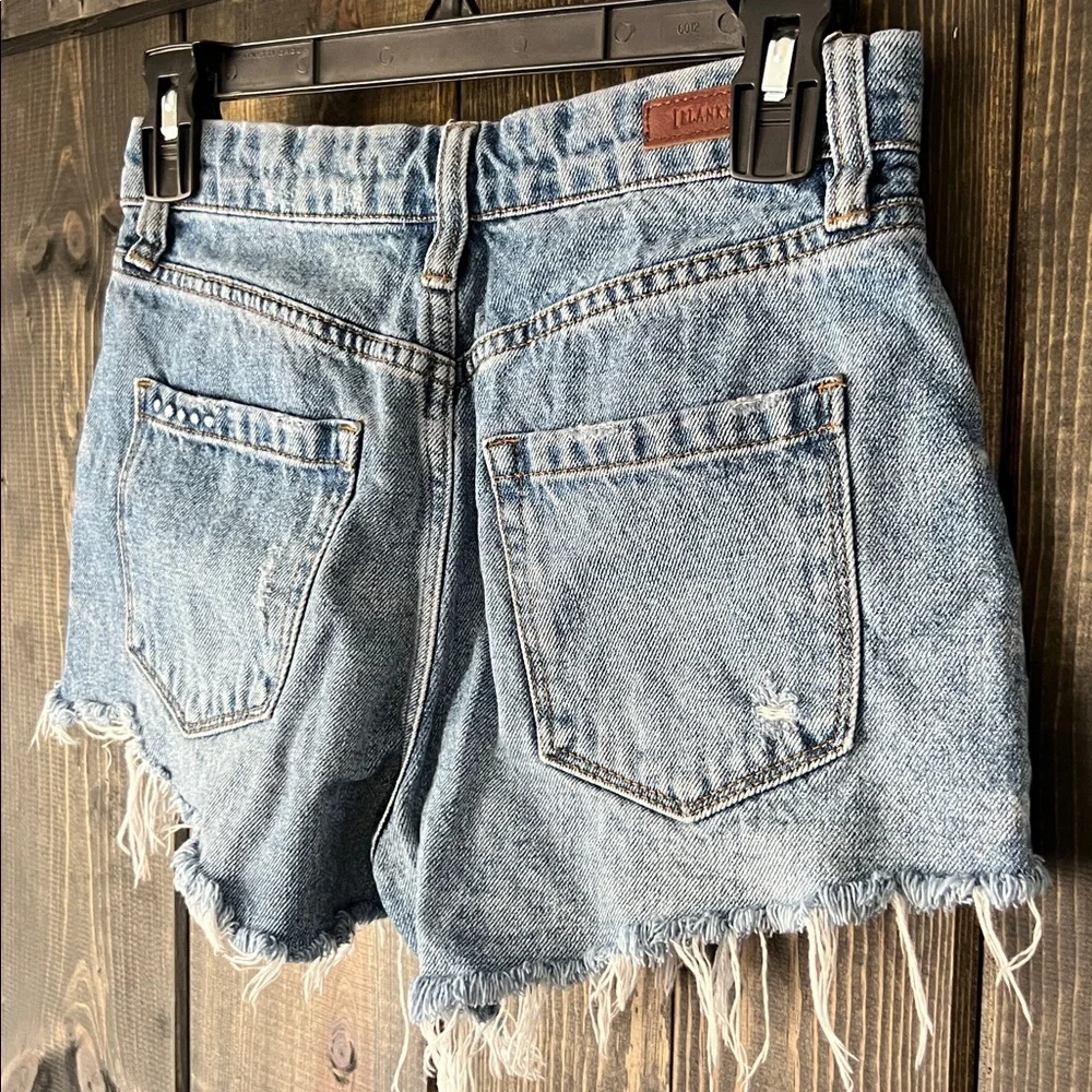 BlankNYC The Barrow Short 24 Vintage High Rise Distressed Festival Shorts Boho‎